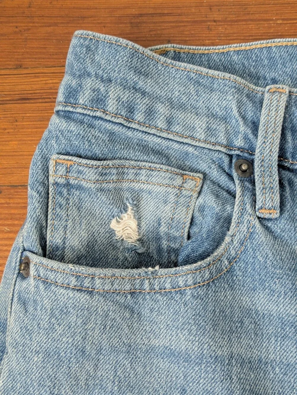 FRAME Le Vintage Bermuda Denim Shorts Medina Light Wash 23